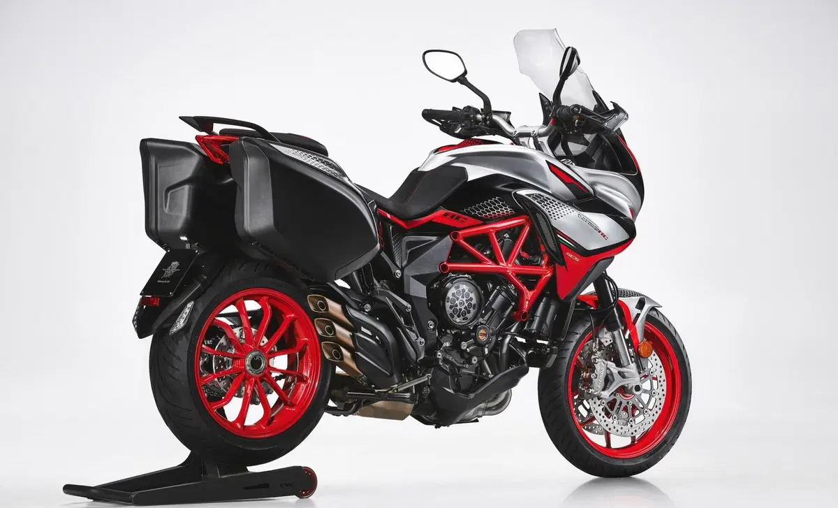 MV Agusta Turismo Veloce 800 Turismo Veloce 800 RC SCS (2021 - 22) (4)