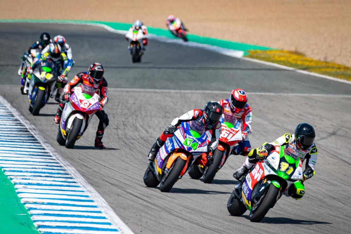 Test MotoE. Domina Aegerter, miglior crono di Granado (3)