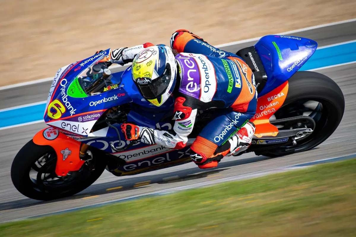 Test MotoE. Domina Aegerter, miglior crono di Granado (12)