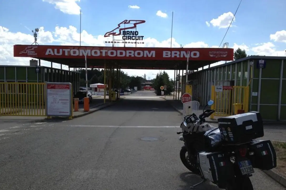 Viaggi. Europe Motorbike Tour: 27 Capitali europee in moto (51)