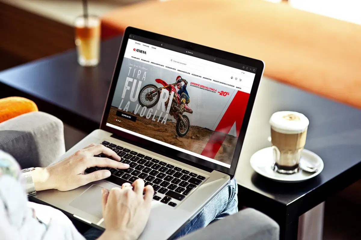 Athena: è online il nuovo e-commerce (6)