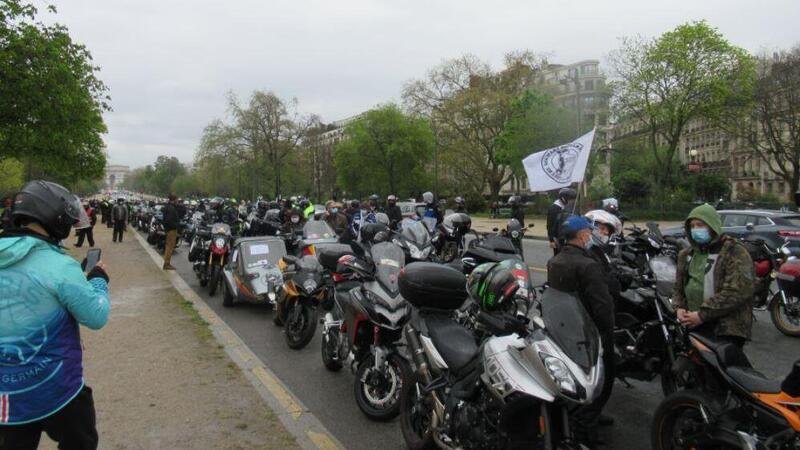 I motociclisti francesi non vogliono la revisione periodica per le moto