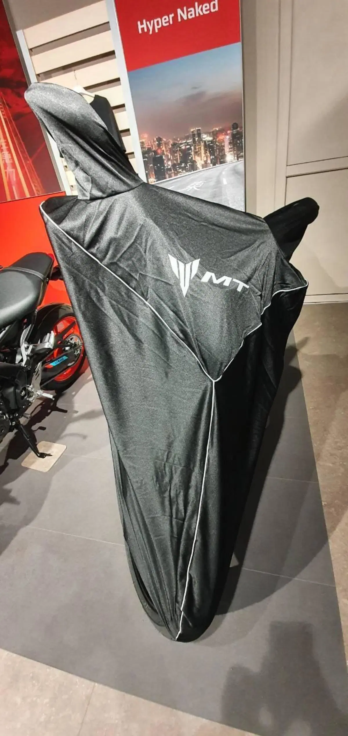TELO COPRIMOTO ORIGINALE YAMAHA MT (2)