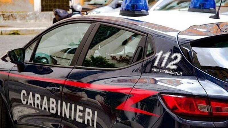 Colpo in moto a Pesaro: rappresentante di gioielli rapinato per 30000 Euro