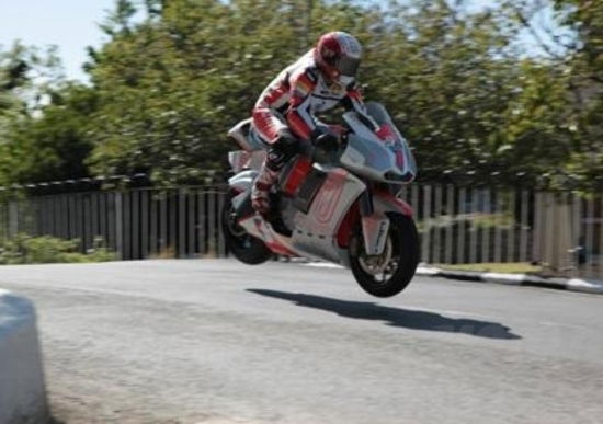 Tourist Trophy, TT Zero: Rutter su McGuinness