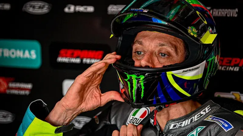 MotoGP. GP del Portogallo a Portimao. Valentino Rossi: "Arrabbiarsi non serve" 