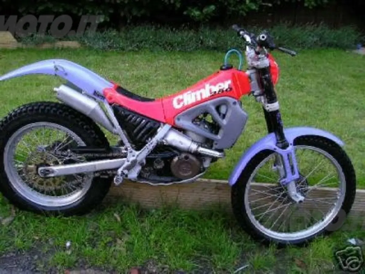1993. Anno difficile, Gilera chiude ma EICMA esalta il Made in Italy