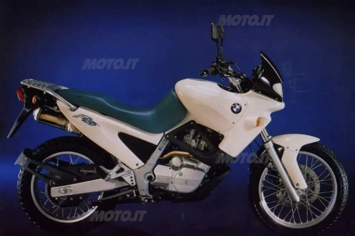1993. Anno difficile, Gilera chiude ma EICMA esalta il Made in Italy (9)