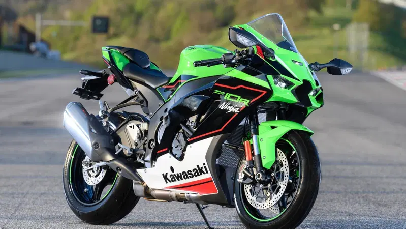 Kawasaki Ninja ZX-10R 2021: ecco com'&egrave; fatta [VIDEO]