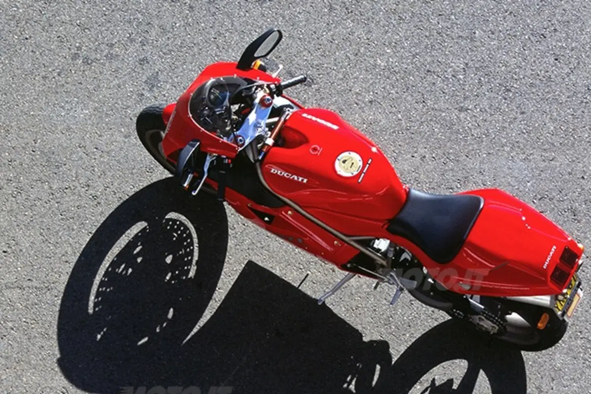1993. Anno difficile, Gilera chiude ma EICMA esalta il Made in Italy (24)