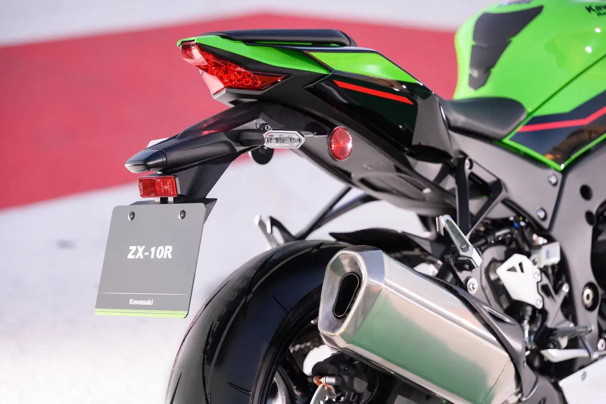 Kawasaki Ninja ZX-10R 2021: ecco com'è fatta (10)