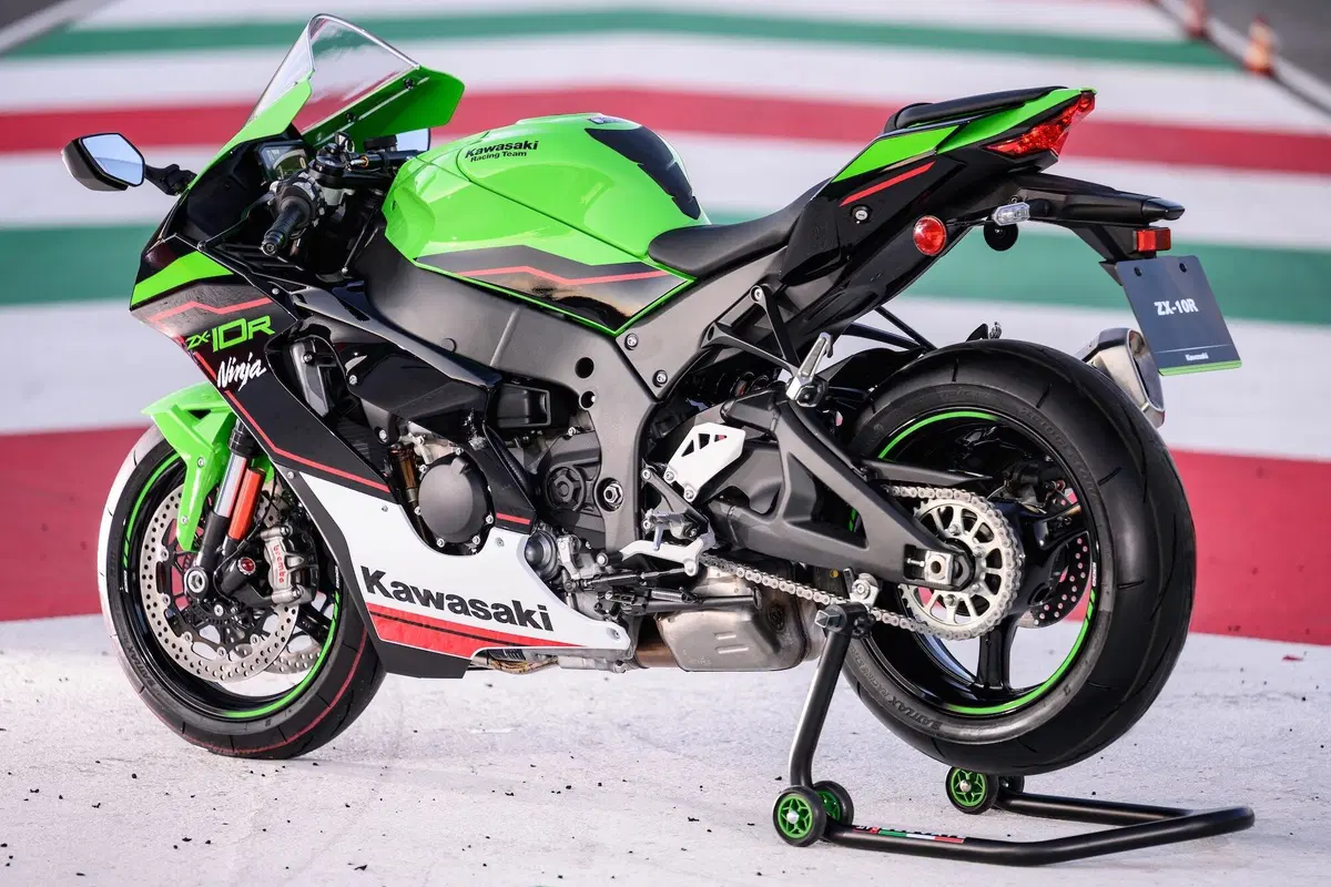 Kawasaki Ninja ZX-10R 2021: ecco com'è fatta (5)