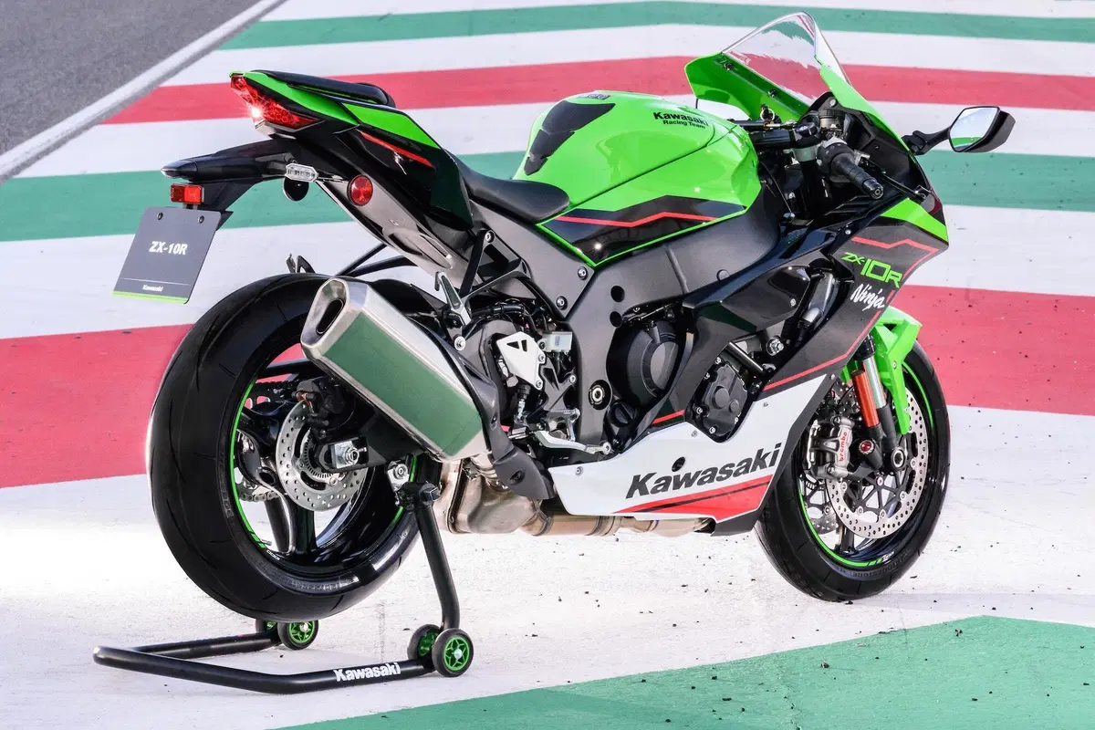 Kawasaki Ninja ZX-10R 2021: ecco com'è fatta (7)