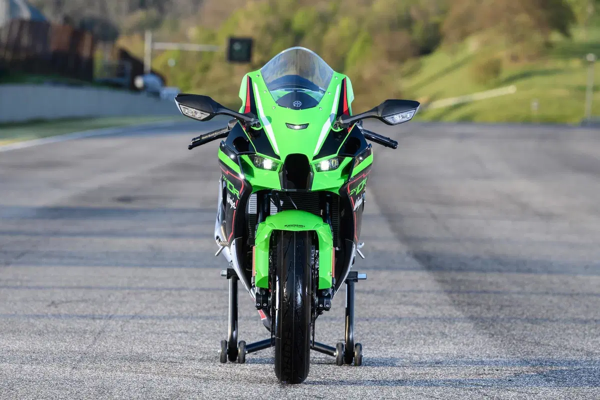 Kawasaki Ninja ZX-10R 2021: ecco com'è fatta (8)