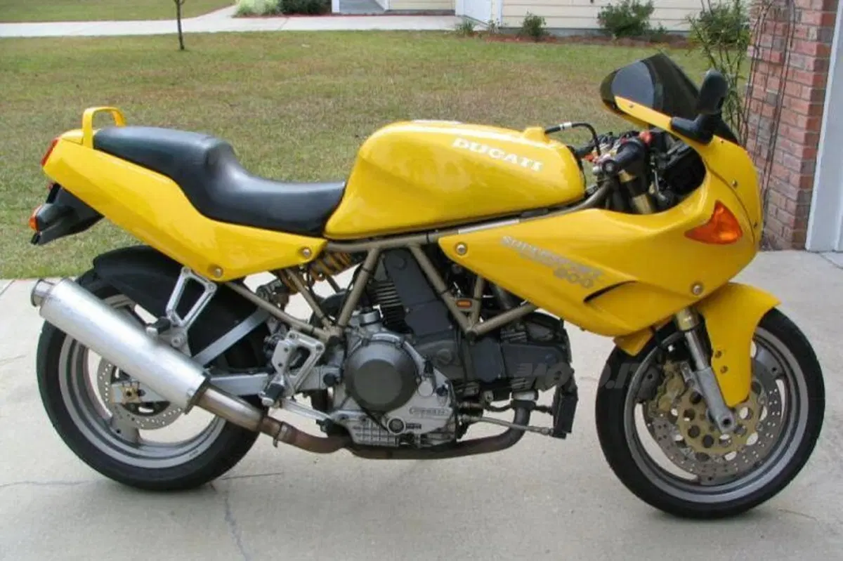 1993. Anno difficile, Gilera chiude ma EICMA esalta il Made in Italy (27)