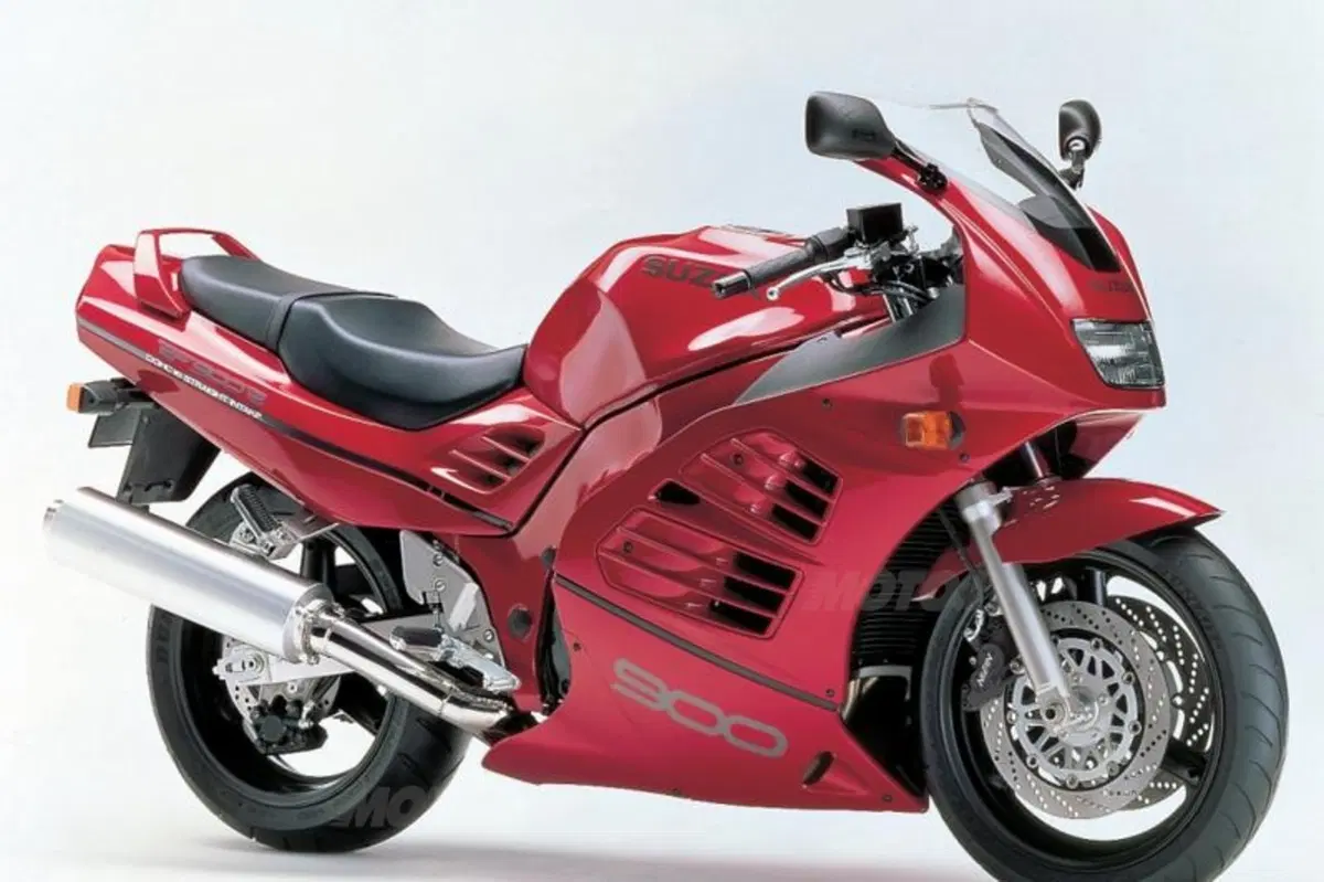 1993. Anno difficile, Gilera chiude ma EICMA esalta il Made in Italy (40)
