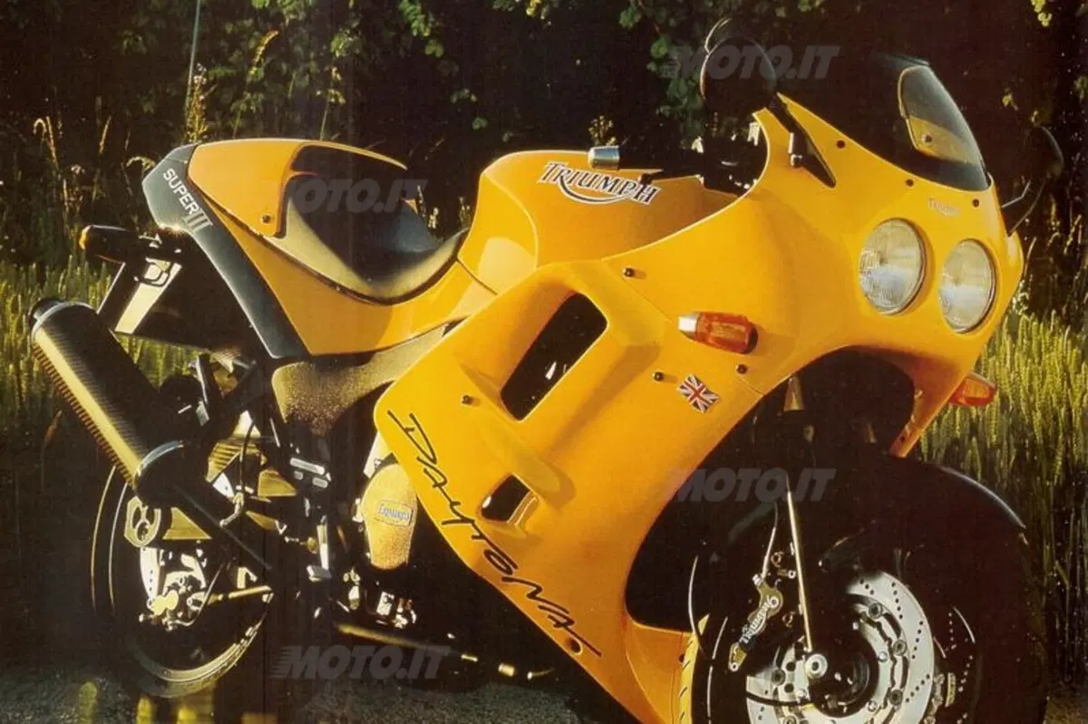 1993. Anno difficile, Gilera chiude ma EICMA esalta il Made in Italy (41)