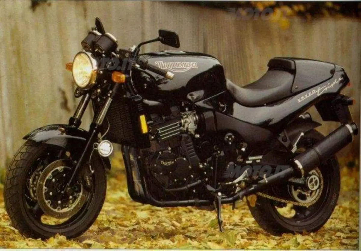 1993. Anno difficile, Gilera chiude ma EICMA esalta il Made in Italy (42)