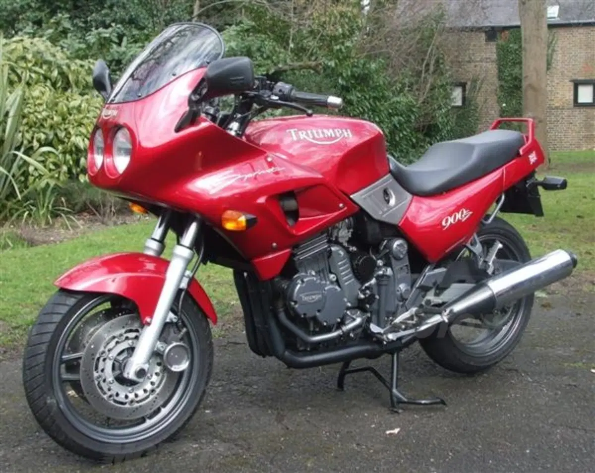 1993. Anno difficile, Gilera chiude ma EICMA esalta il Made in Italy (45)