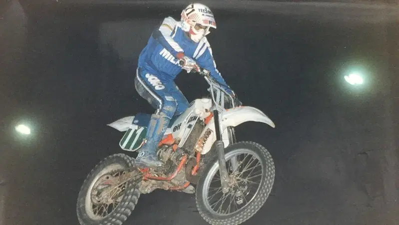 Max Giusti e la passione per il Motocross: "Di notte sognavo la mia KTM 250 del 1985" [GALLERY]