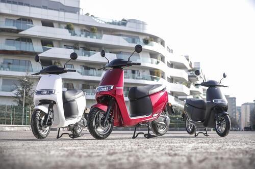 Italy2Volt lancia sul mercato italiano gli scooter elettrici Ecooter E2  (4)