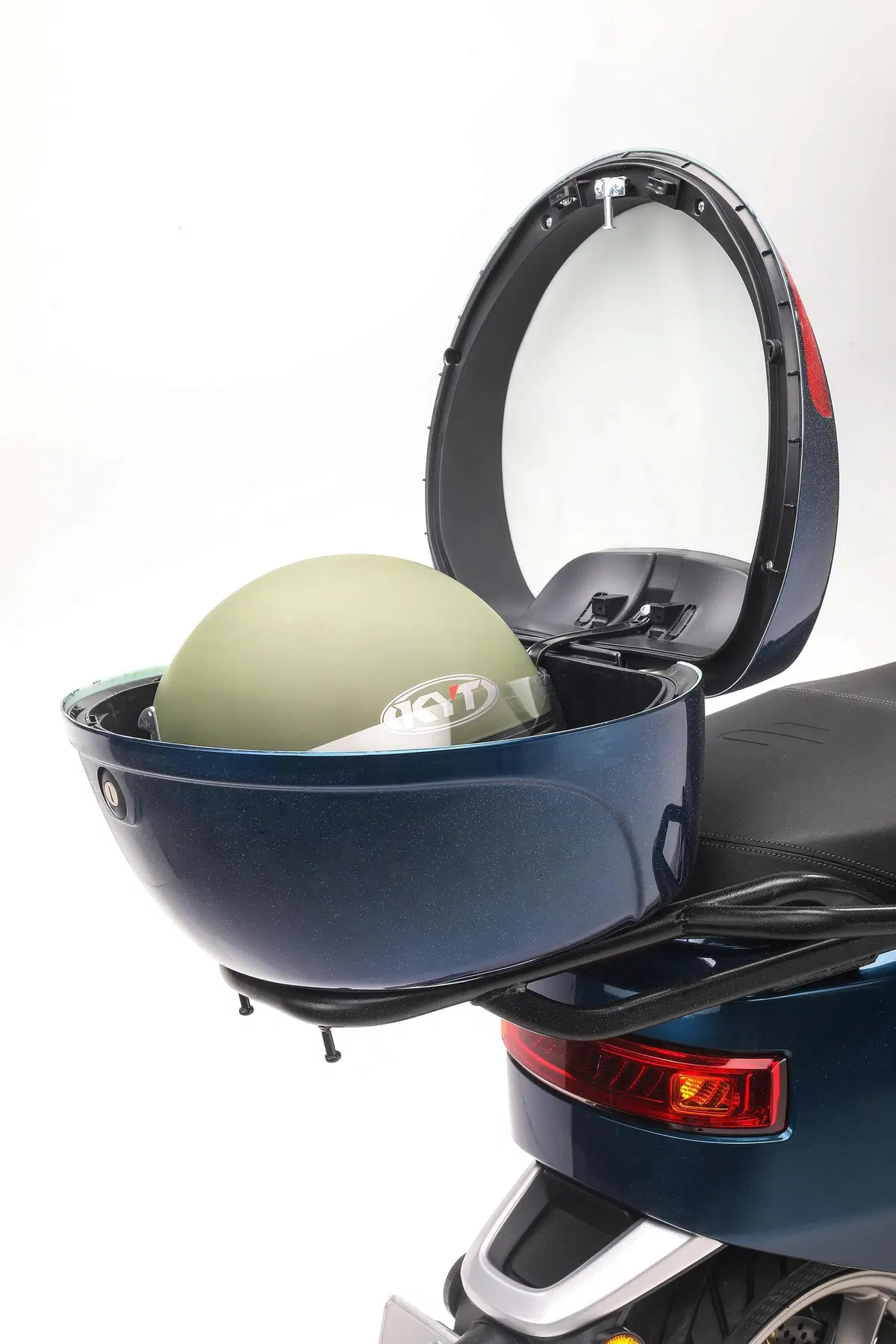 Italy2Volt lancia sul mercato italiano gli scooter elettrici Ecooter E2  (21)
