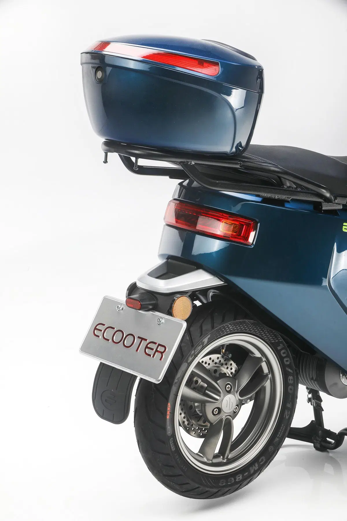 Italy2Volt lancia sul mercato italiano gli scooter elettrici Ecooter E2  (26)