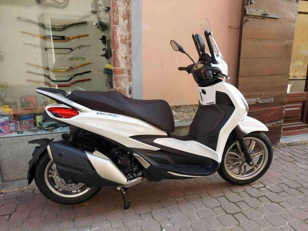 Piaggio Beverly 400 ABS-ASR (2021 - 24) (5)