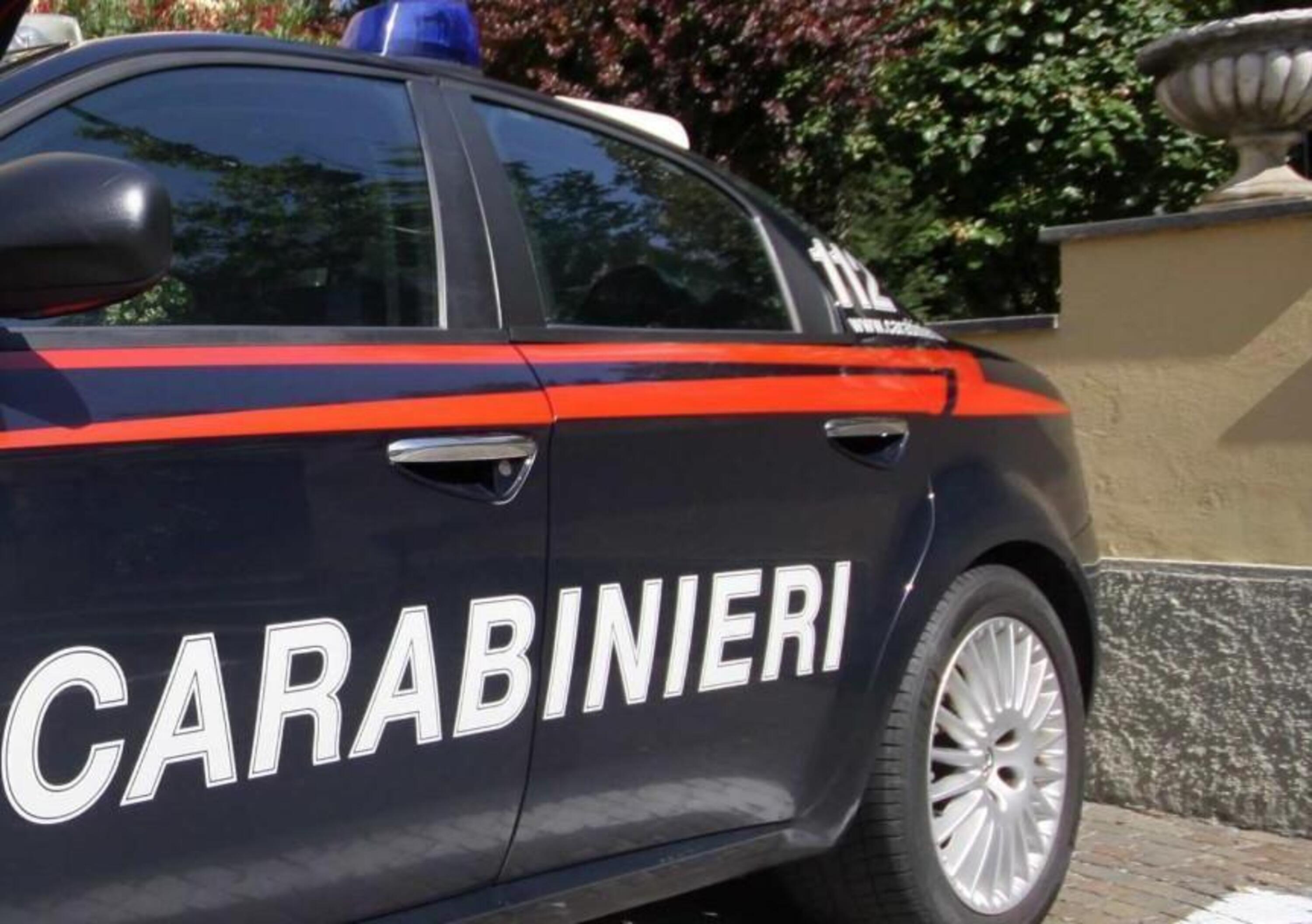 Benevento: i Carabinieri lo trovano steso a terra a fianco alla sua moto: era sotto effetto di cocaina