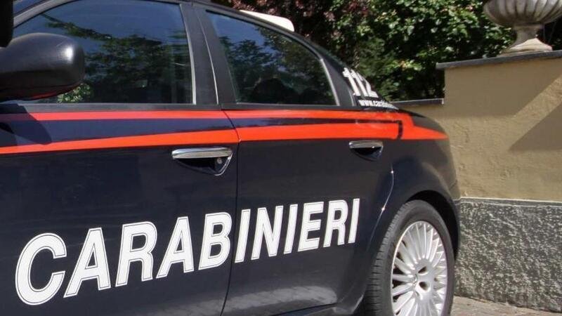 Benevento: i Carabinieri lo trovano steso a terra a fianco alla sua moto: era sotto effetto di cocaina