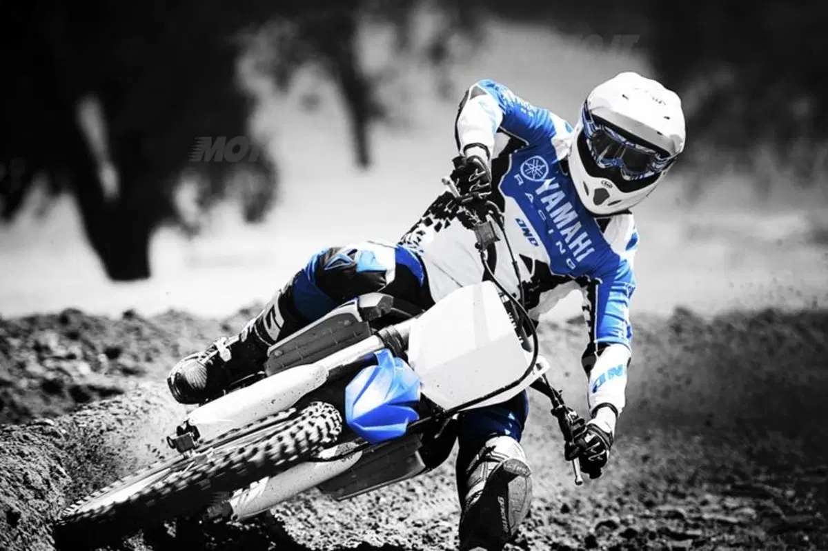 Yamaha YZF250 e YZF450 2014 (24)