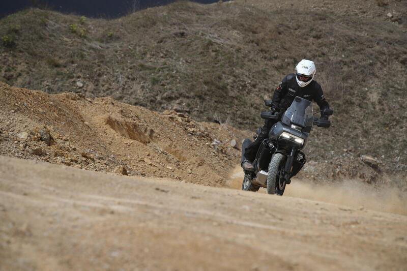 Harley-Davidson Pan America 1250 TEST: una Harley cos&igrave; non l&#039;avevo mai guidata!