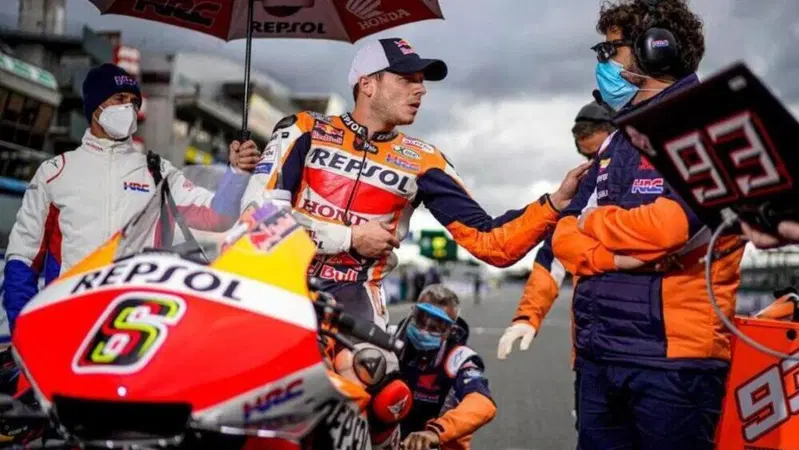 MotoGP. Stefan Bradl torner&agrave; sulla Honda RC213V del Team Repsol a Jerez