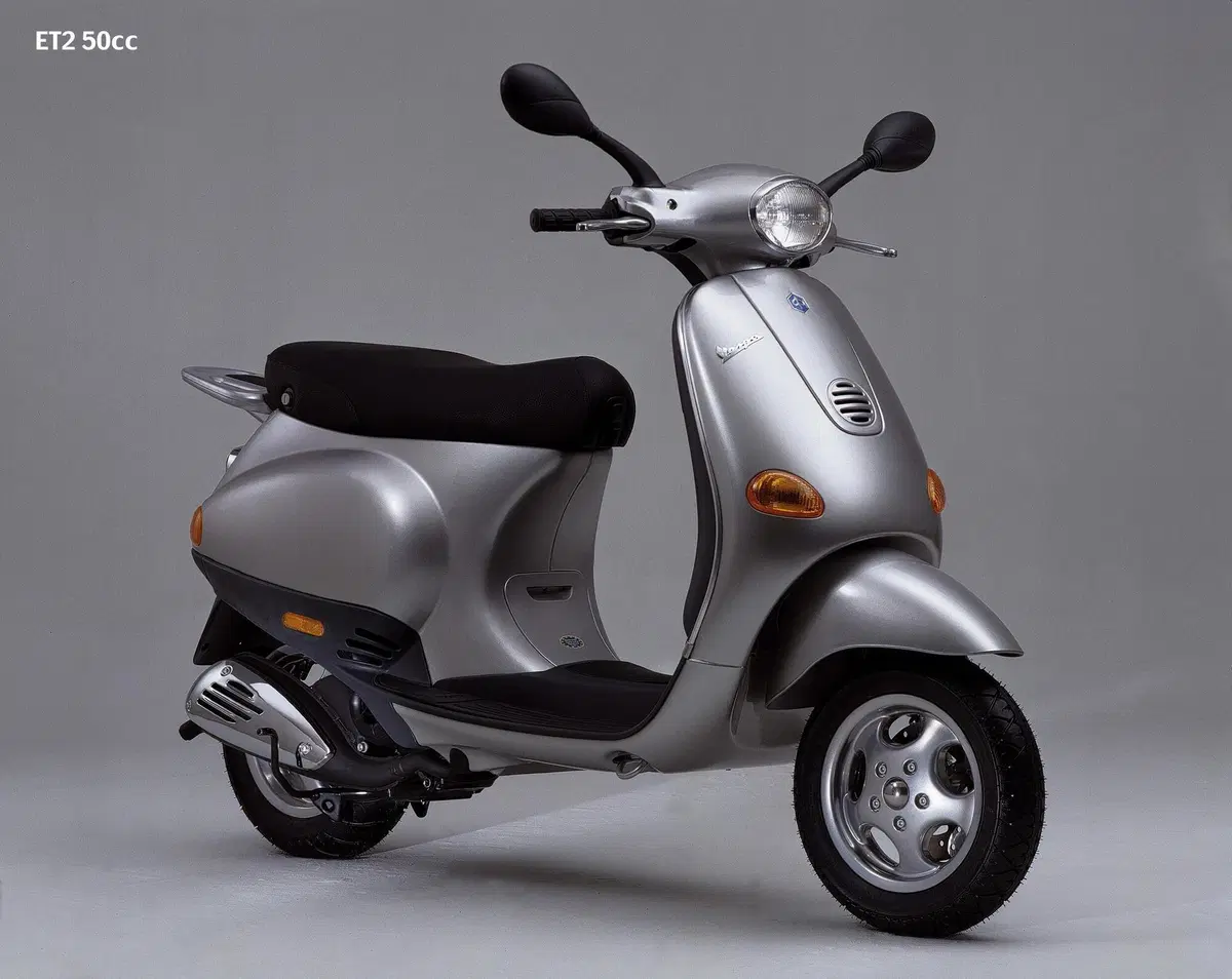 Tanti Auguri Vespa! Lo scooter più famoso al mondo compie 75 anni [GALLERY] (36)