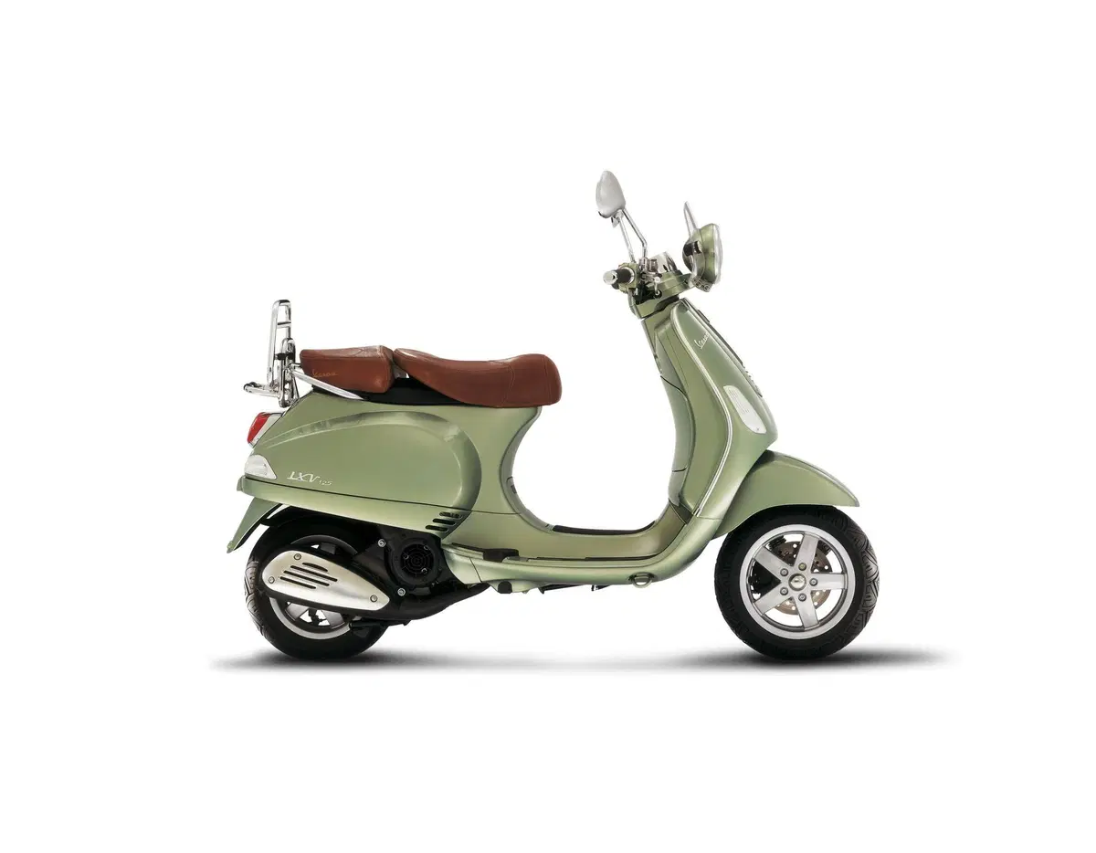 Tanti Auguri Vespa! Lo scooter più famoso al mondo compie 75 anni [GALLERY] (38)