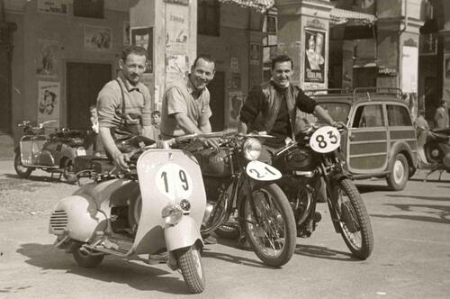 Anche la Paris-Dakar e i raid hanno fatto la storia della Vespa (8)