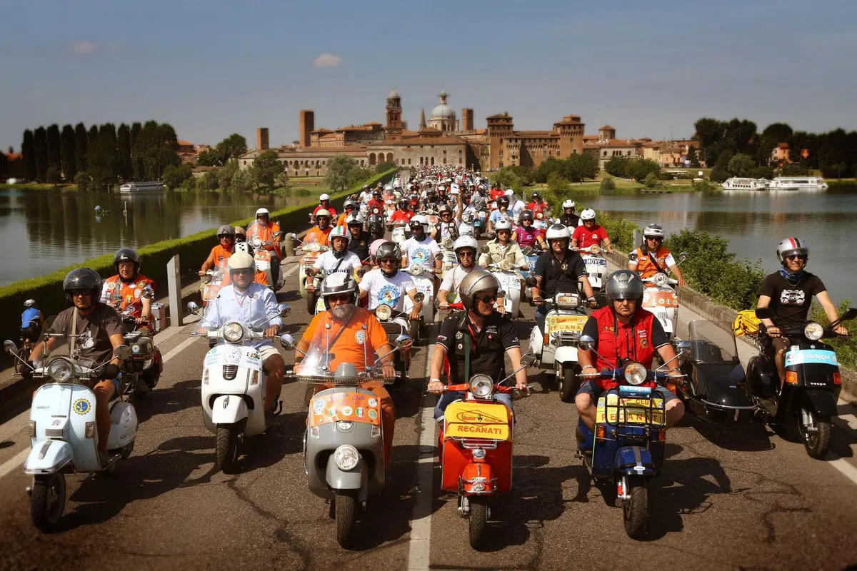 Anche la Paris-Dakar e i raid hanno fatto la storia della Vespa (11)