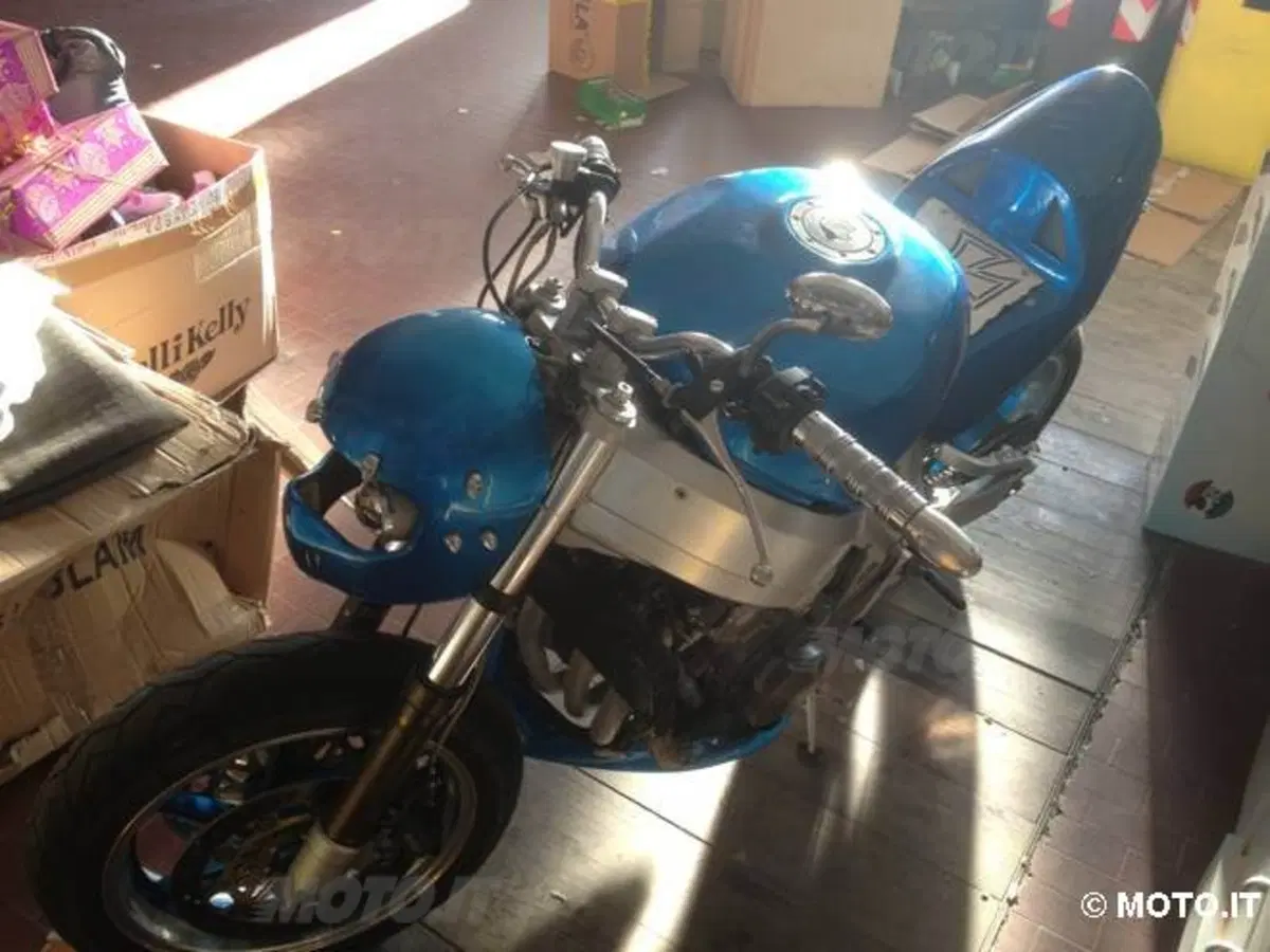 Strane di Moto.it: Honda CBR900RR Streetfighter (3)