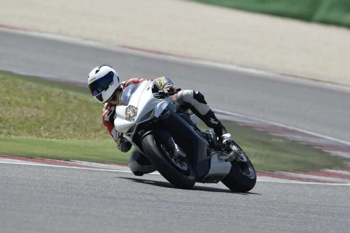 MV Agusta F3 800 (5)