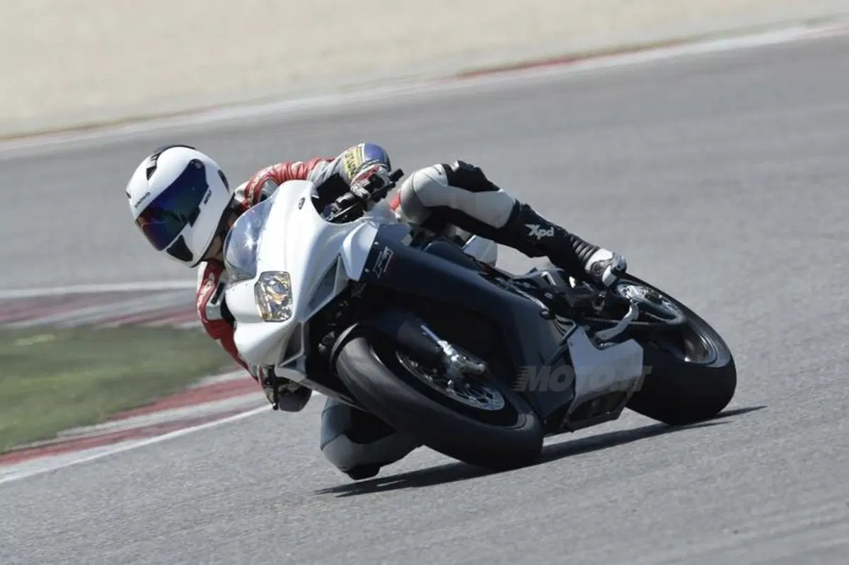 MV Agusta F3 800 (8)