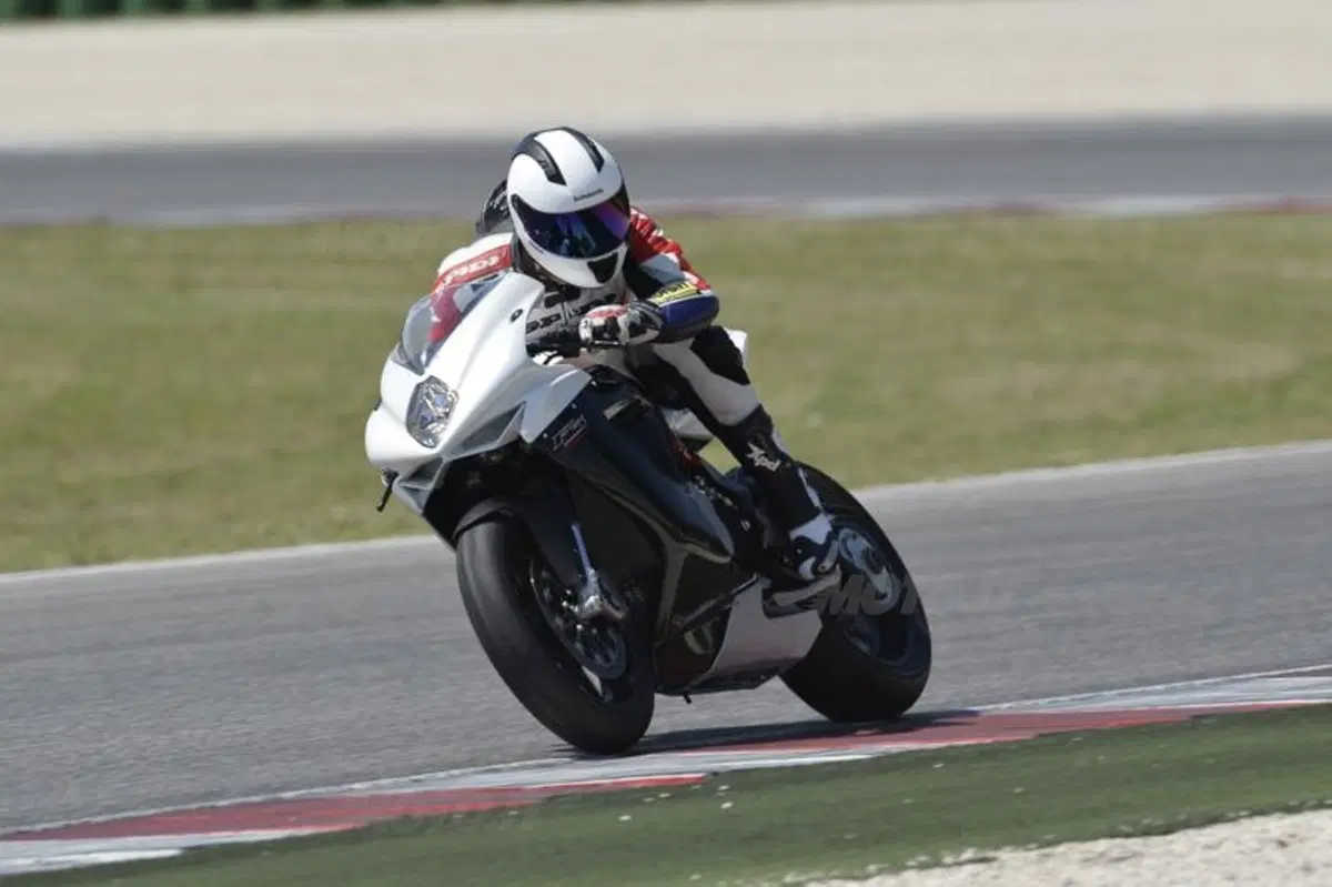 MV Agusta F3 800 (9)