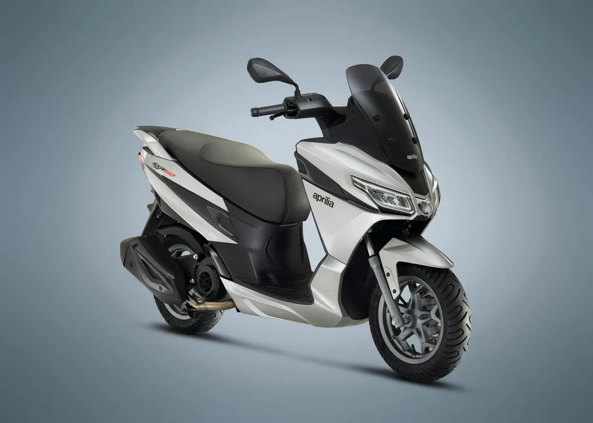 Nuovo Aprilia SXR 50. Lo scooter urbano dallo stile sportivo