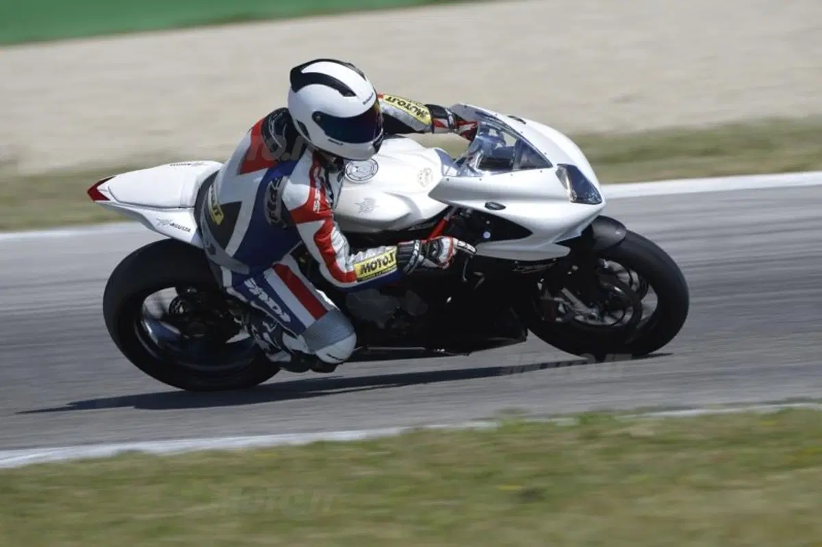 MV Agusta F3 800 (10)