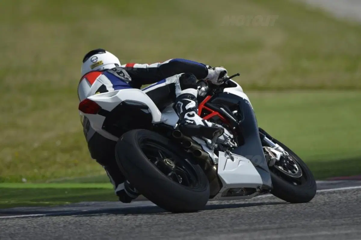MV Agusta F3 800 (11)