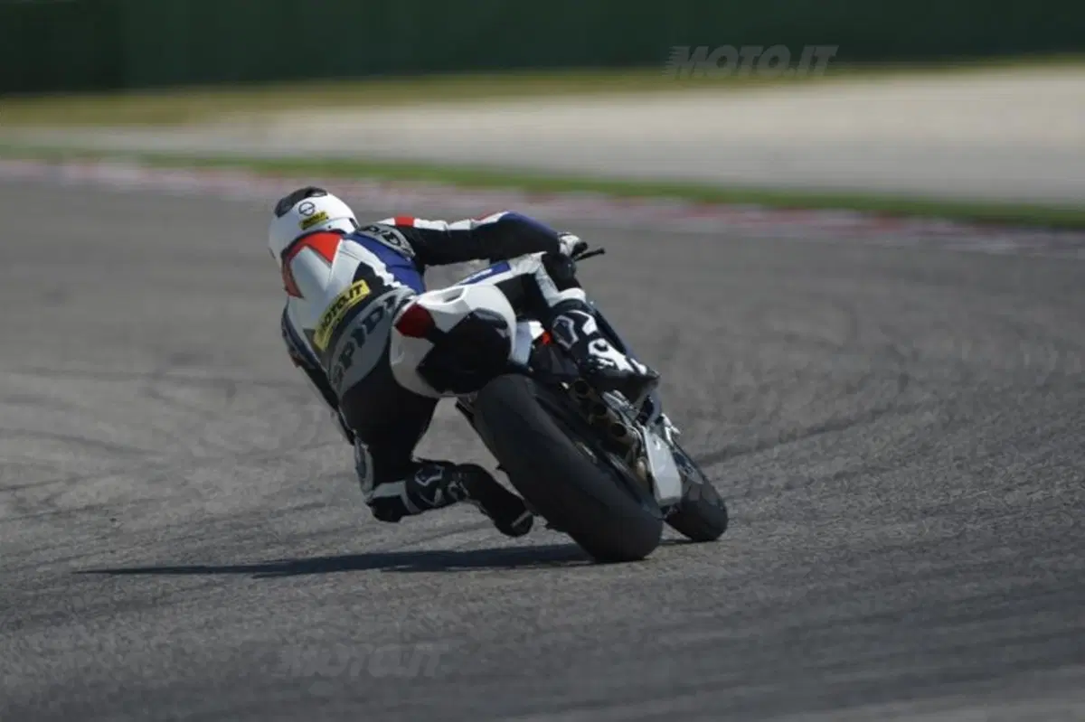 MV Agusta F3 800 (12)