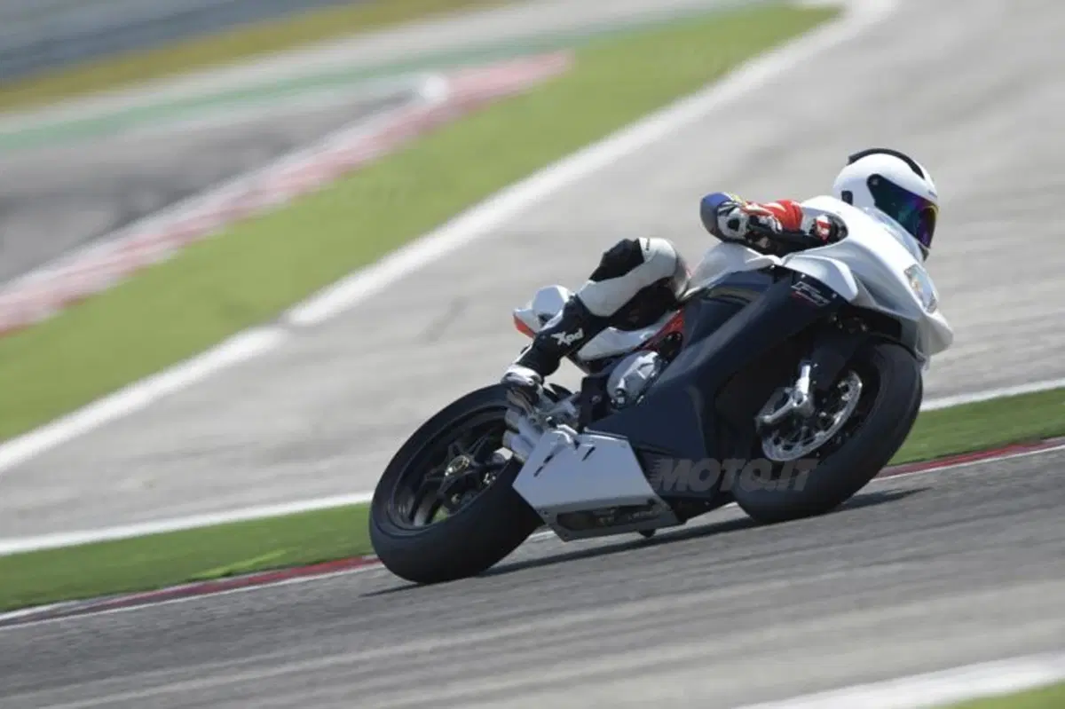 MV Agusta F3 800 (16)