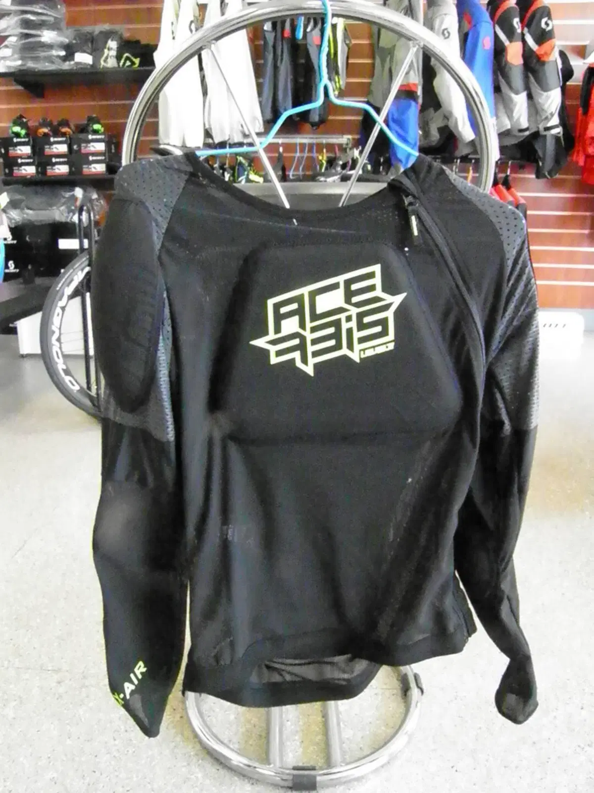 ACERBIS X-AIR LEVEL 2 BODY ARMOUR (2)