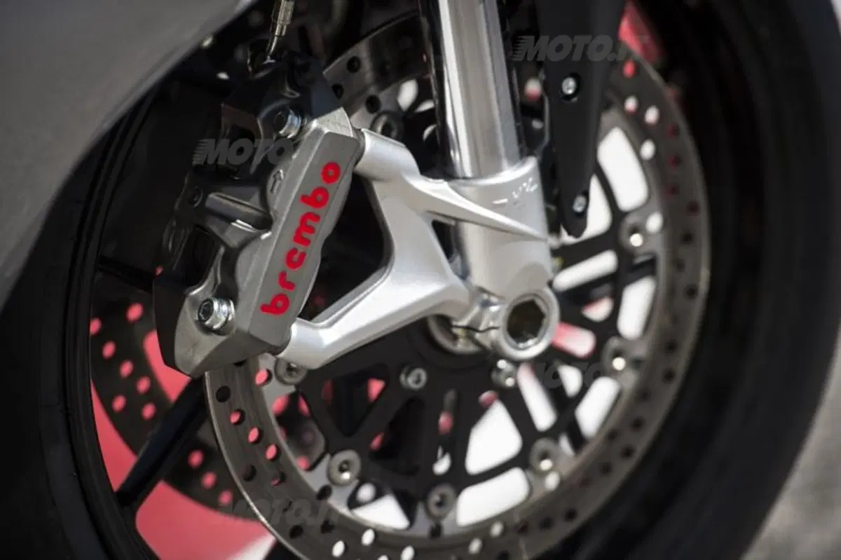 MV Agusta F3 800 (45)