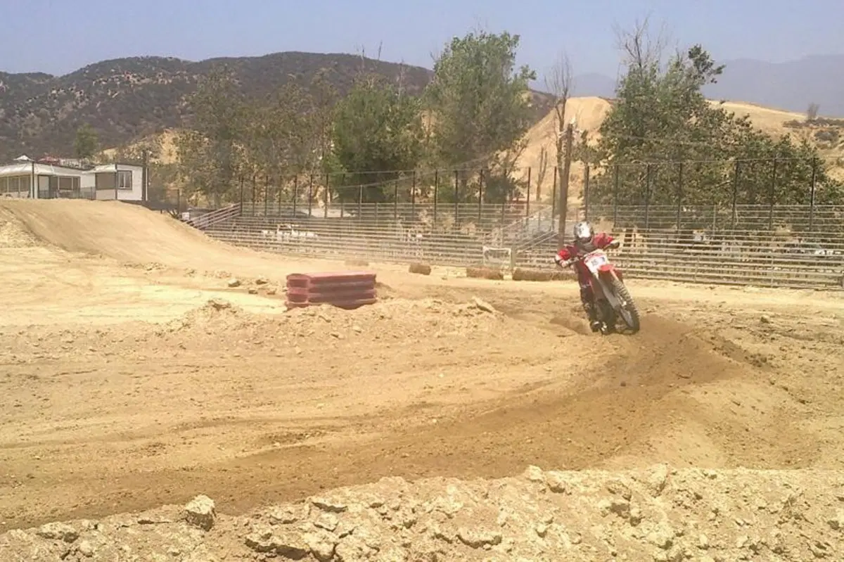 Glen Helen, California: sulla pista di Motocross più celebre d’America (12)