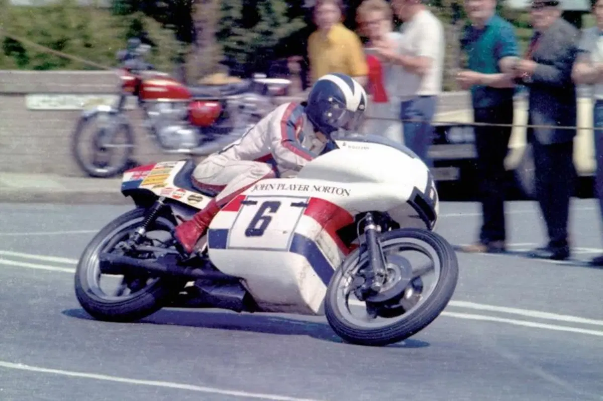 John Player Norton, rivive un mito del TT (3)